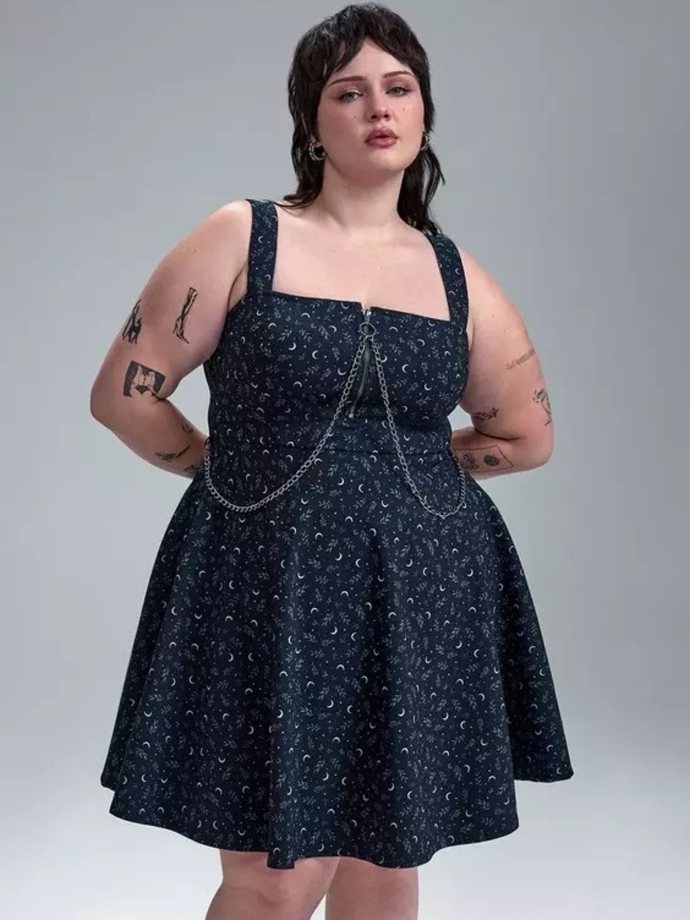 Nwot 0x Torrid Nightfall Chain Mini Dress - Picture 2 of 6